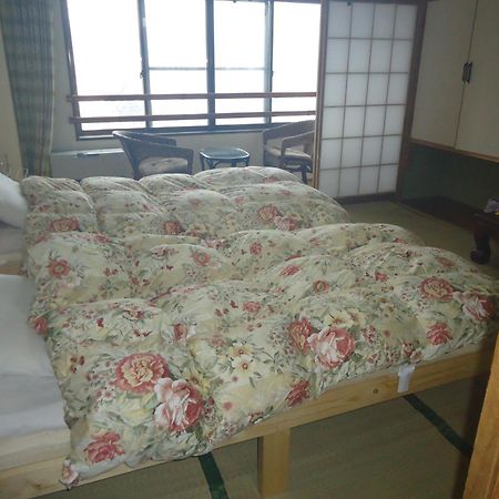 Cafe Cerisier栖里時絵 Hotel Mioko Kültér fotó