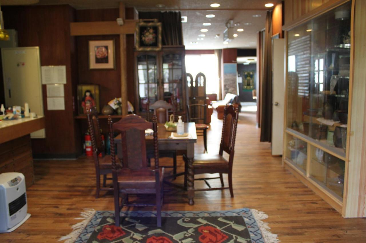 Cafe Cerisier栖里時絵 Hotel Mioko Kültér fotó