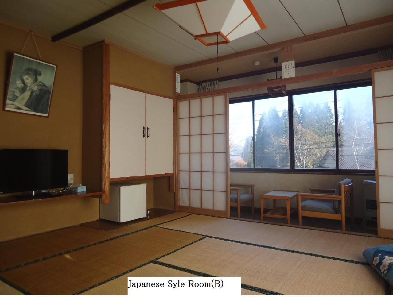 Cafe Cerisier栖里時絵 Hotel Mioko Kültér fotó